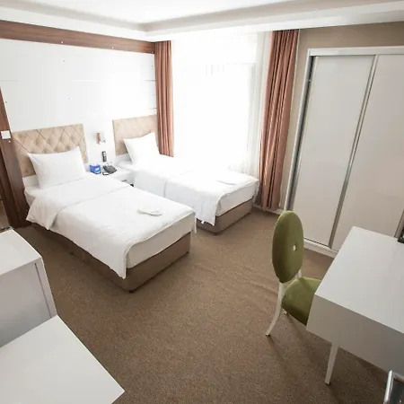 Royal Life Exclusive 4*