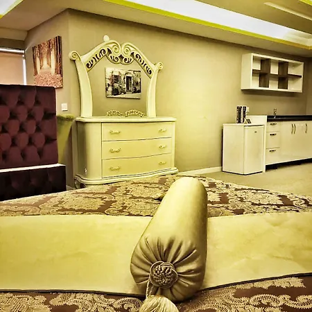 Royal Life Exclusive Hotel 4*