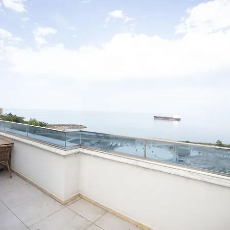 Royal Life Exclusive Hotel 4*