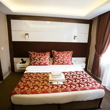 Royal Life Exclusive Hotel 4*