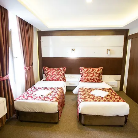 Royal Life Exclusive Hotel 4*