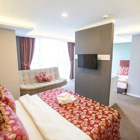 Royal Life Exclusive Hotel 4*