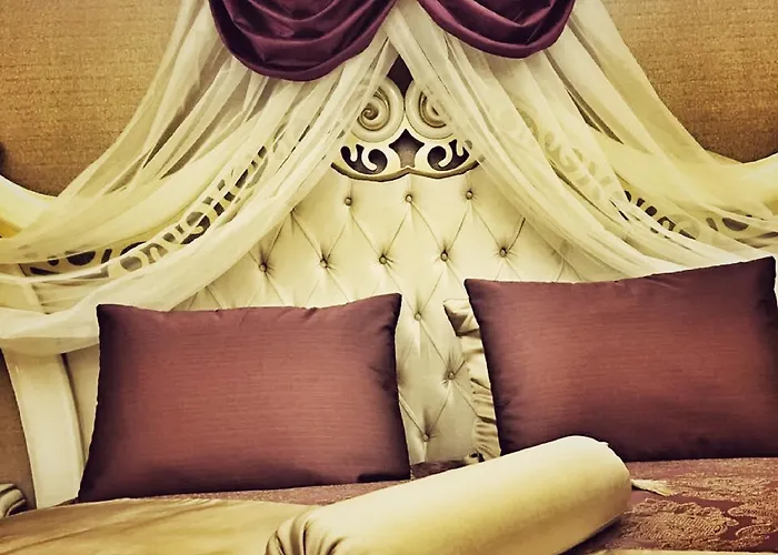 Royal Life Exclusive