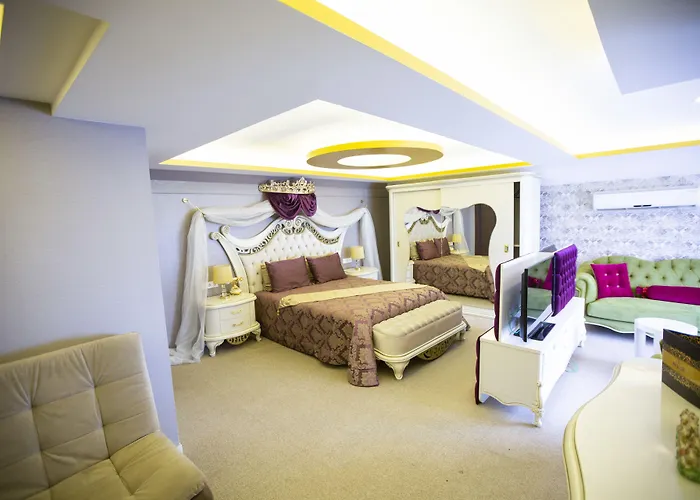 Royal Life Exclusive מלון 4*