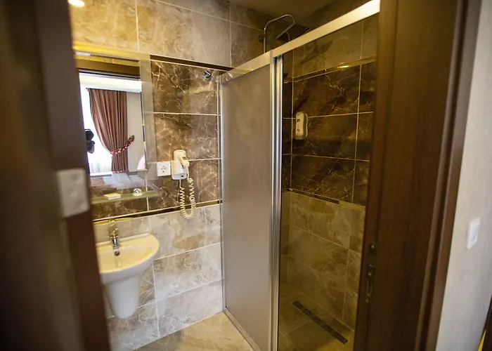 Royal Life Exclusive 4* טראבזון