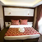 Royal Life Exclusive Hotel 4*