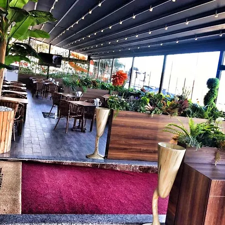 Royal Life Exclusive