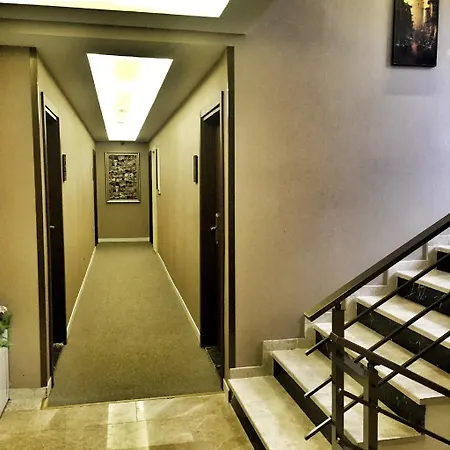 Royal Life Exclusive Hotel 4*