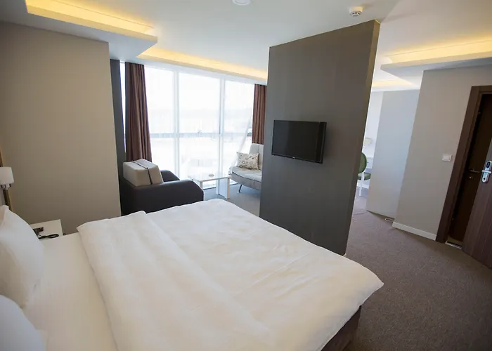 Royal Life Exclusive 4*