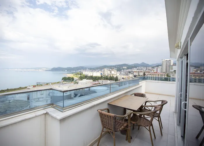 Royal Life Exclusive Hotel