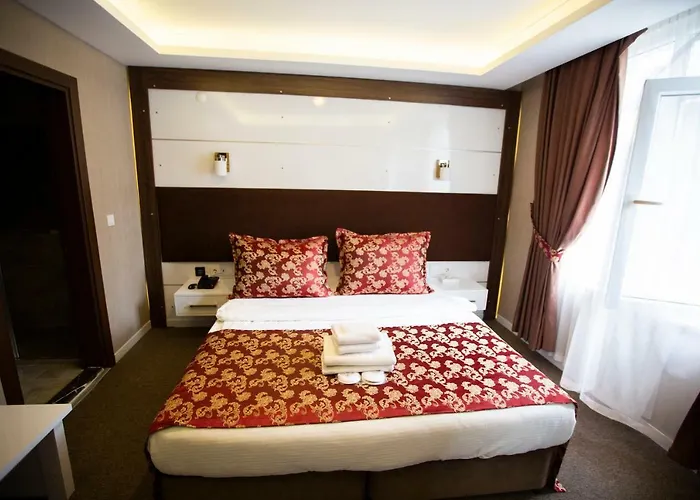 Royal Life Exclusive Hotel 4*