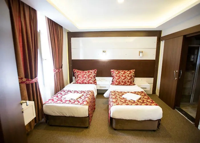 Royal Life Exclusive Hotel 4*